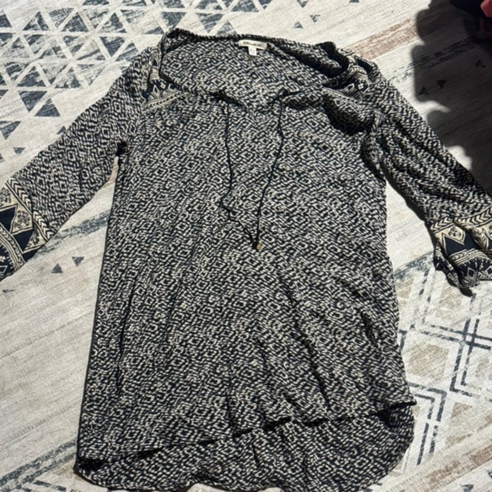 Billabong Black and Cream Geometric Long Sleeve Dress